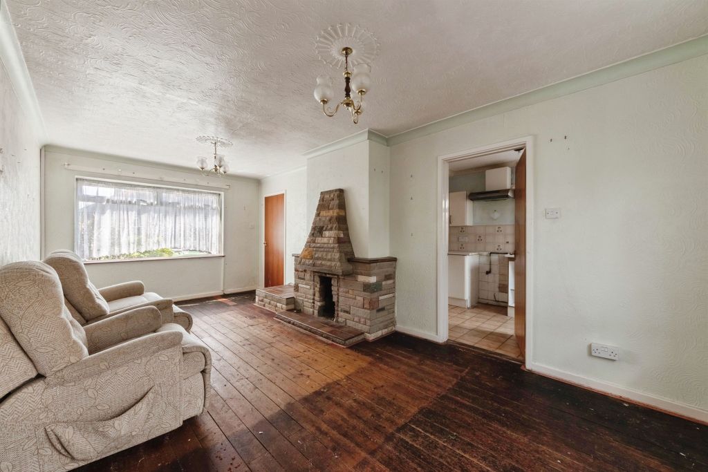 Property photo 2 of 20