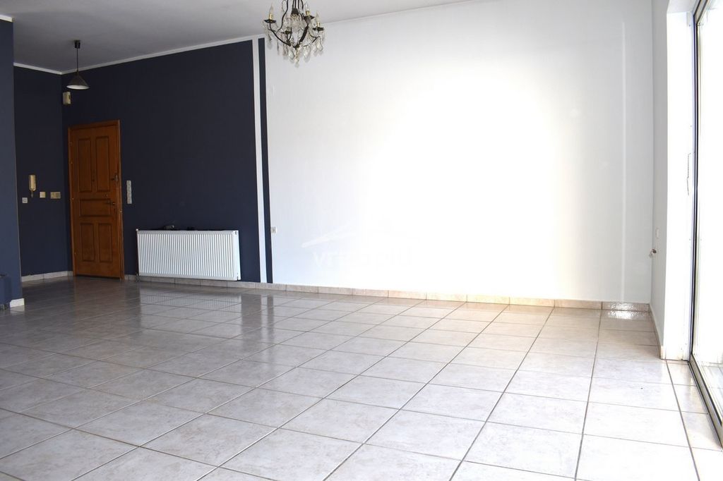 Property photo 3 of 25
