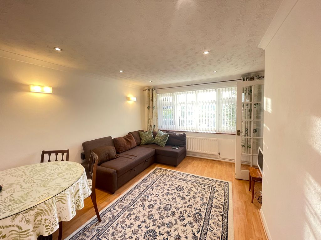 Property photo 3 of 19 Exterior