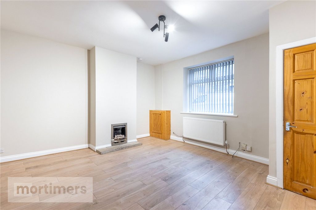 Property photo 2 of 18 Living Room