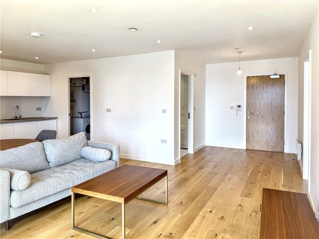 Property photo 2 of 17 Picture No. 11