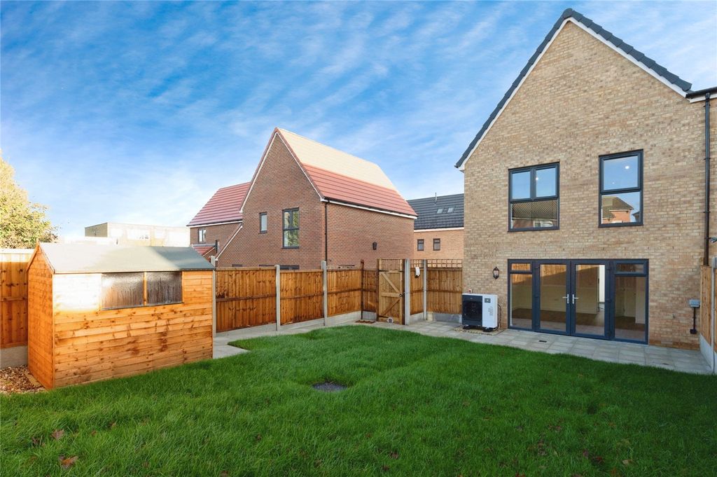 Property photo 3 of 19 Rear