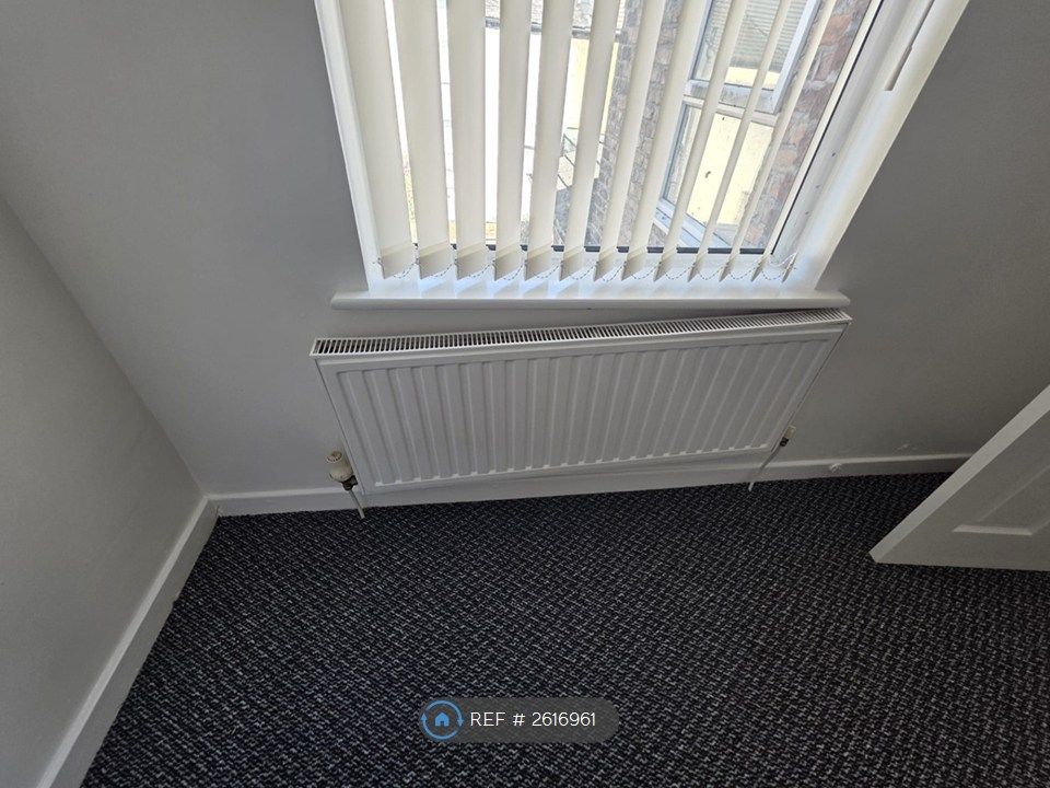 Property photo 3 of 28