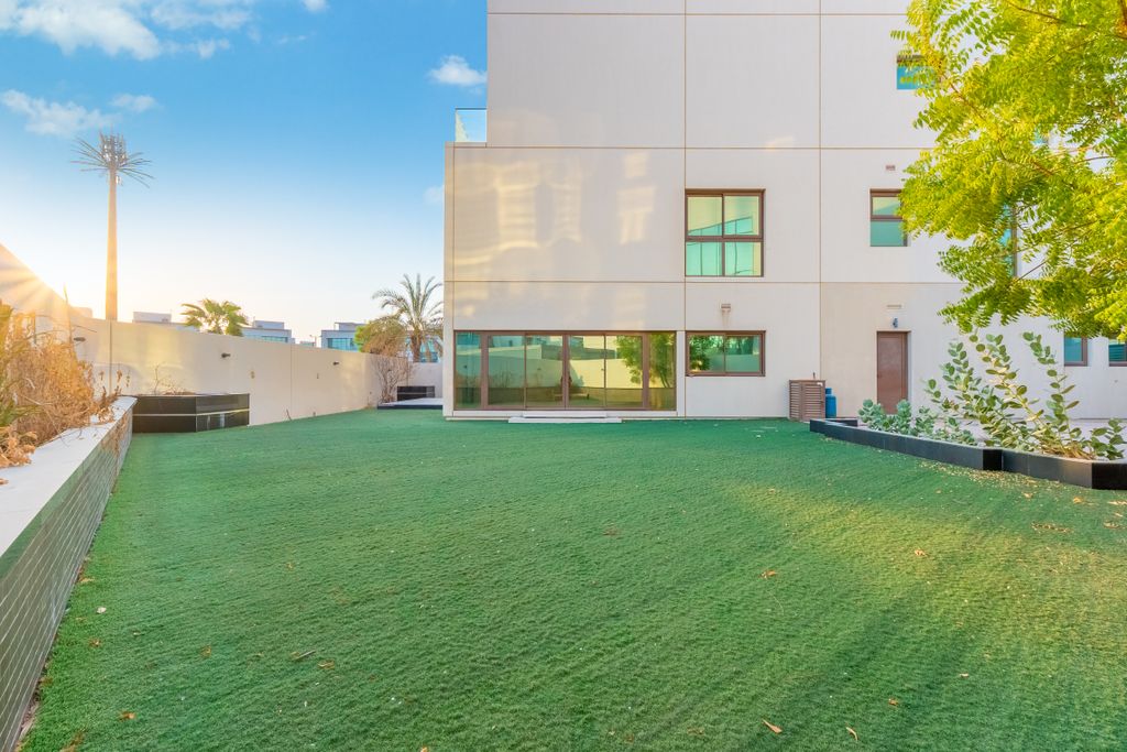 Property photo 1 of 35