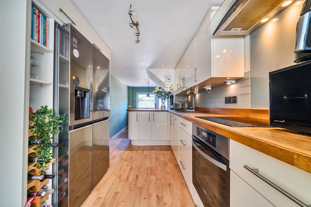Property photo 2 of 21 11-6A638d2d70A86-...