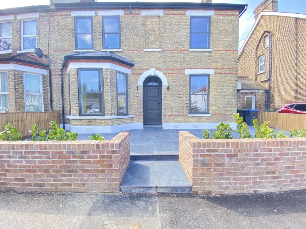 Property photo 1 of 16 Photo 19