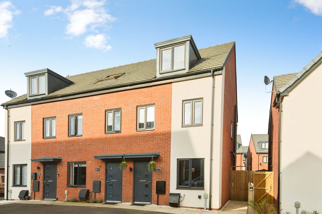 Property photo 1 of 15 Front View