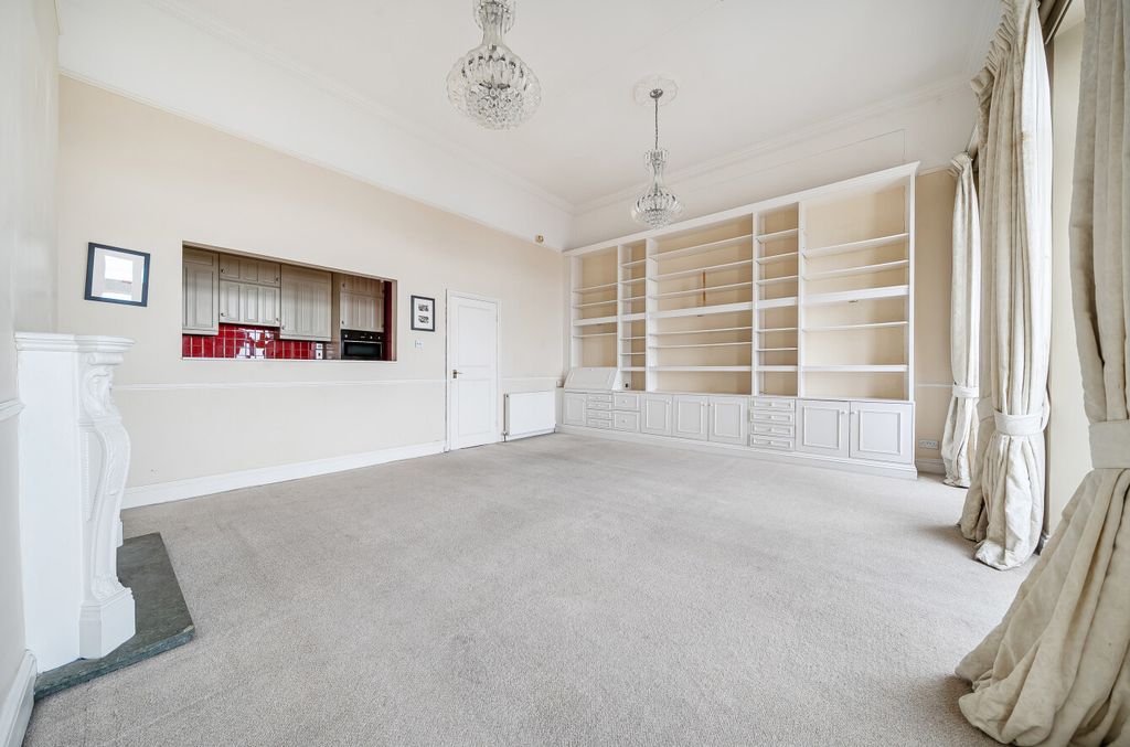 Property photo 2 of 11 Picture 2