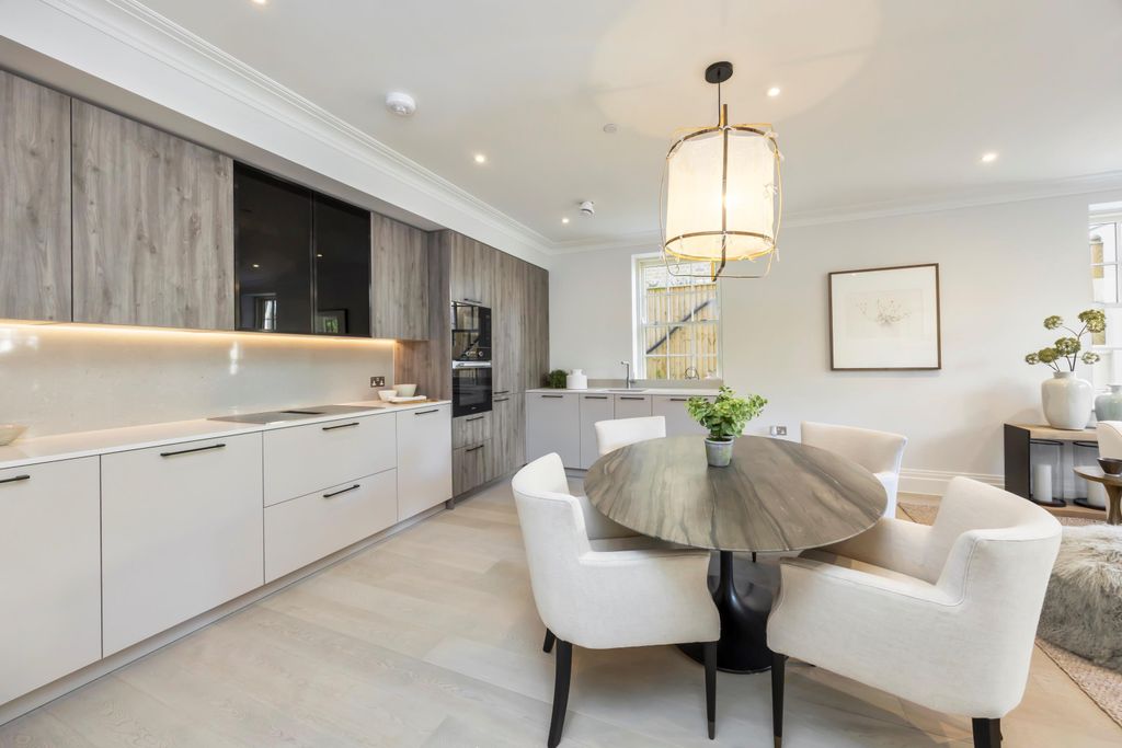 Property photo 2 of 40 Image