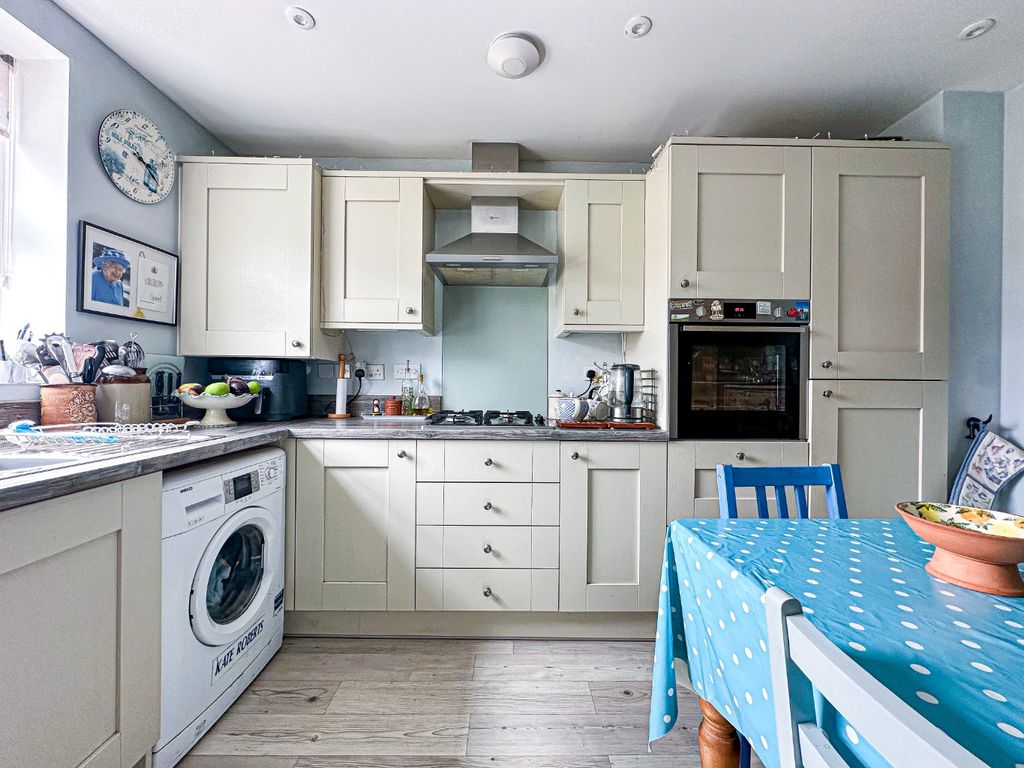 Property photo 3 of 27 4442879