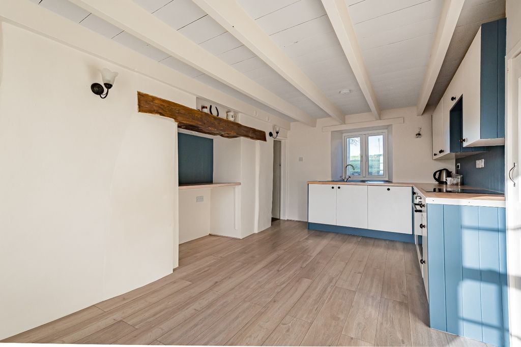 Property photo 3 of 23 33326310