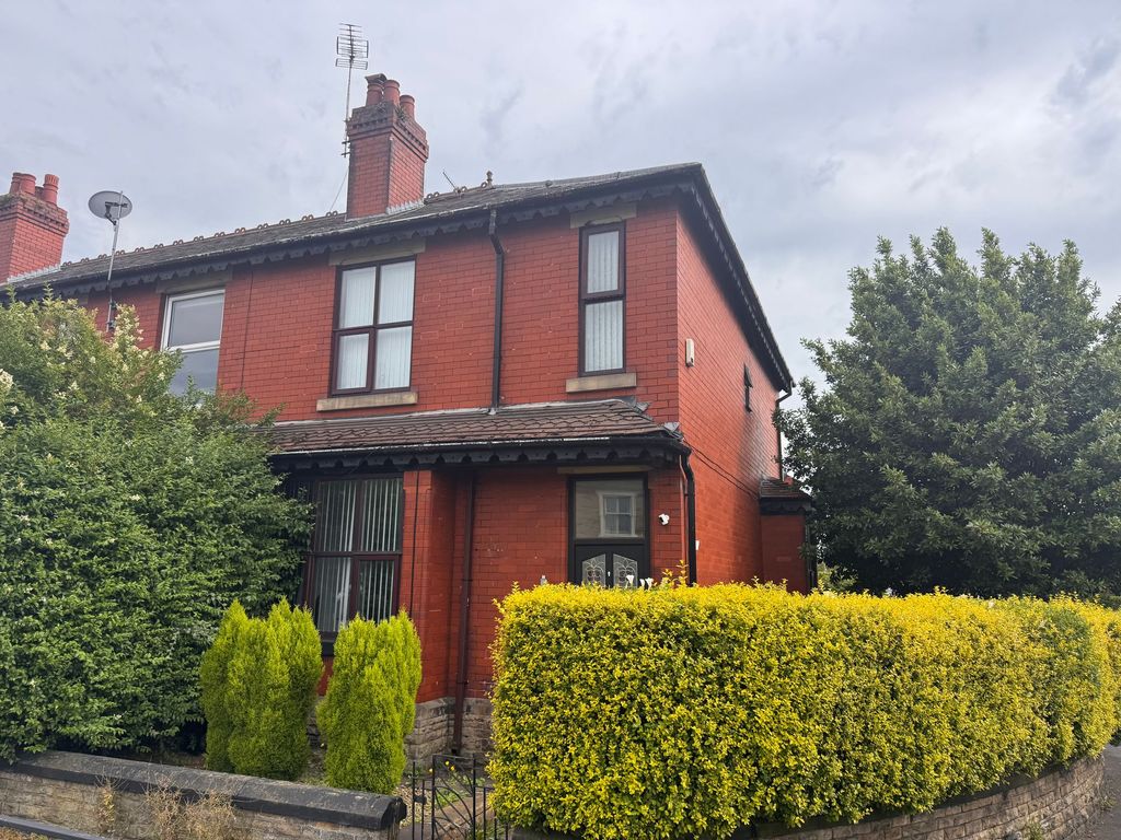 Property photo 1 of 10 Front