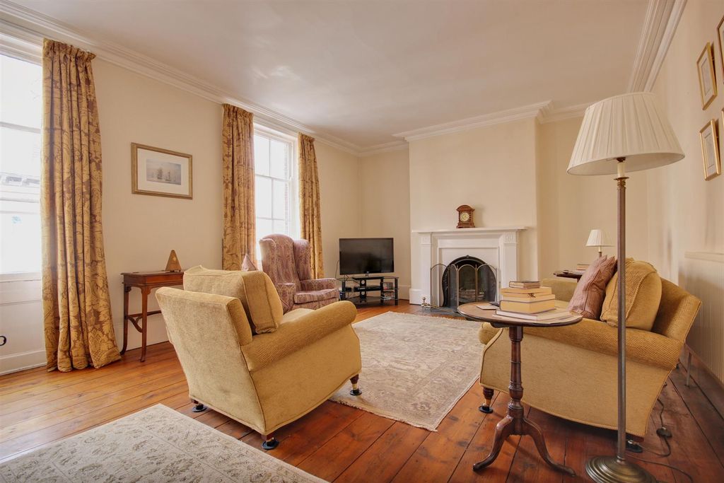 Property photo 3 of 25 Highgate (17).Jpg