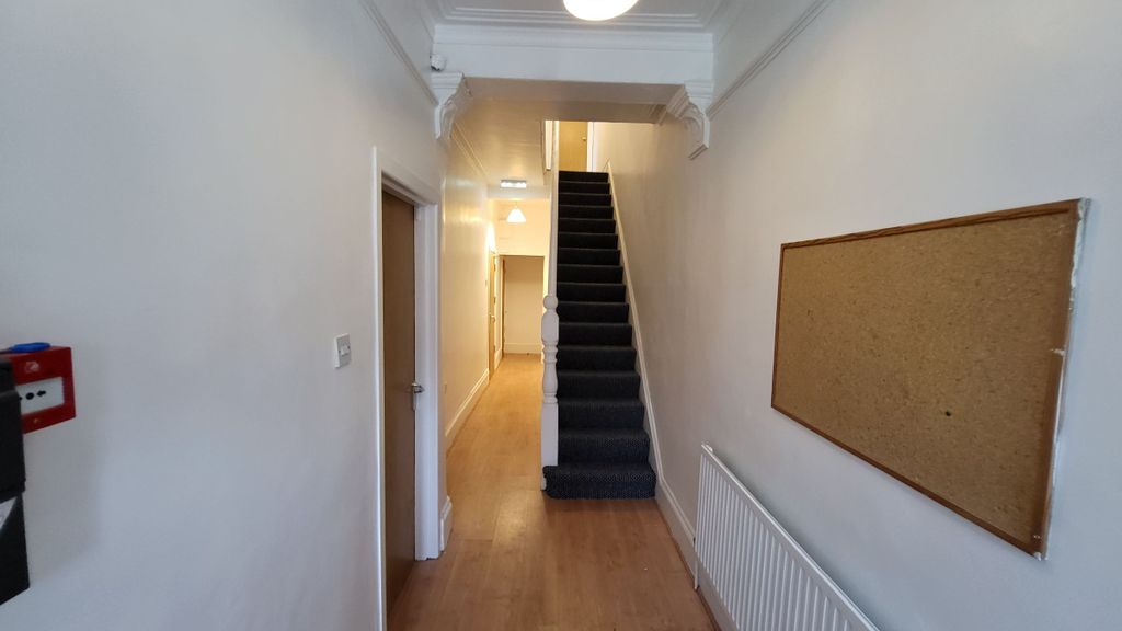 Property photo 2 of 25