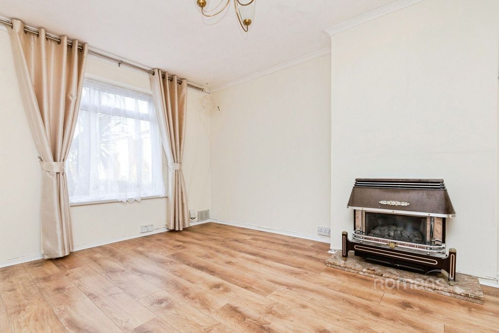 Property photo 2 of 8 Pbox-Img.Jpg