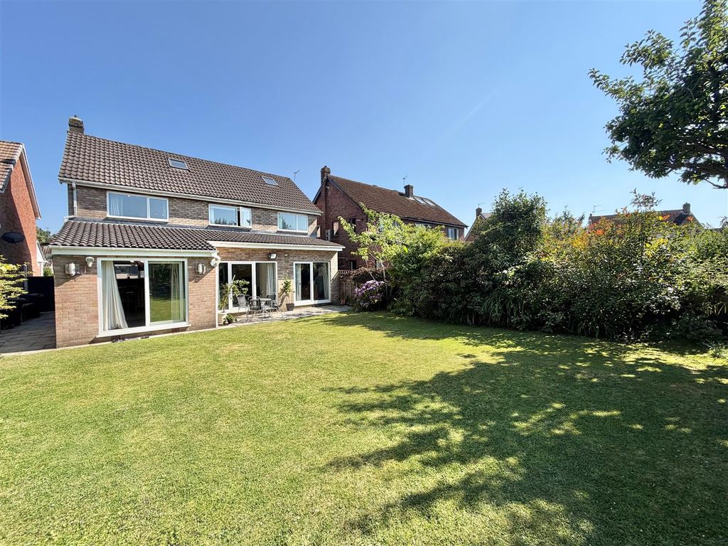 Property photo 3 of 21