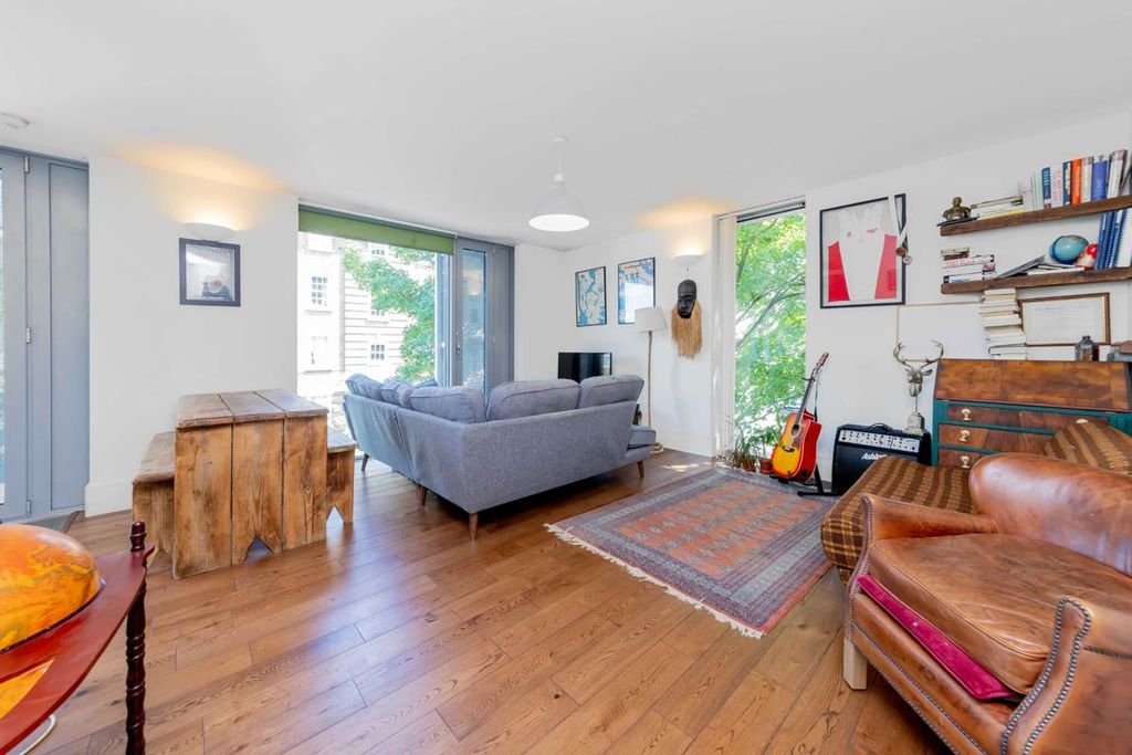 Property photo 1 of 5