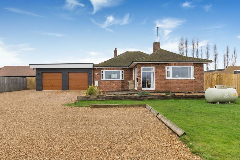 Property photo 1 of 27