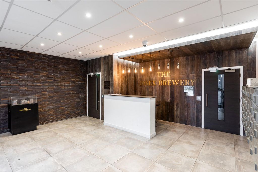 Property photo 3 of 21