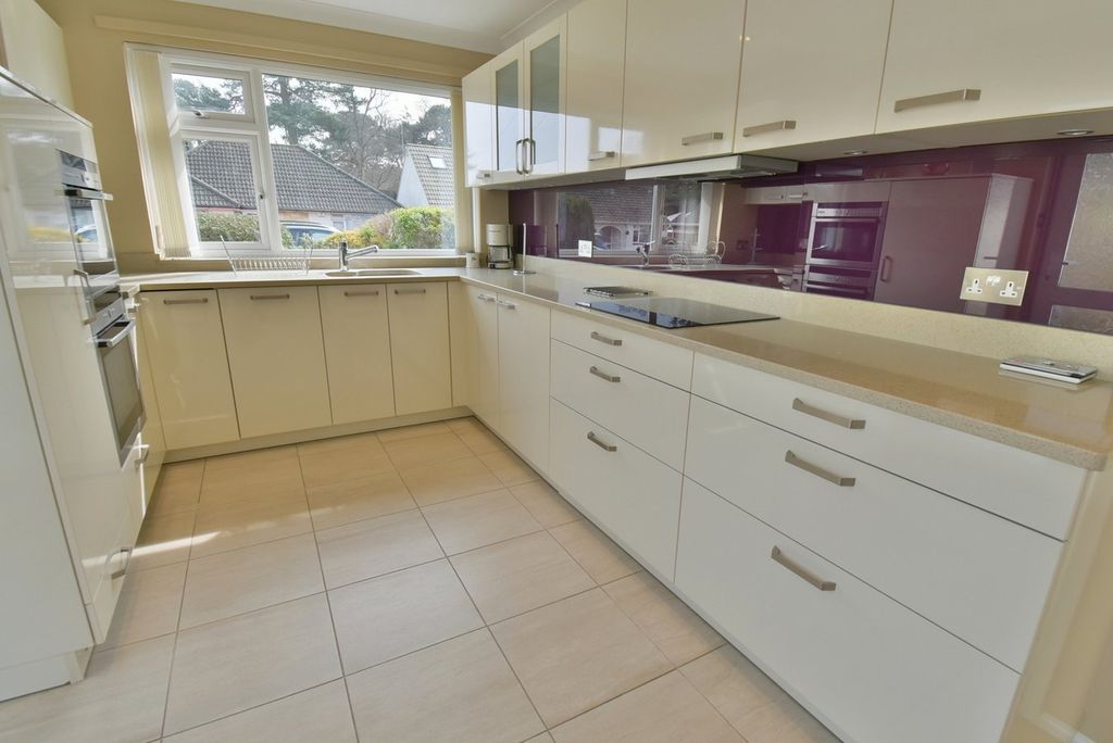 Property photo 3 of 23