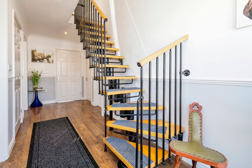 Property photo 3 of 18 Photo #3