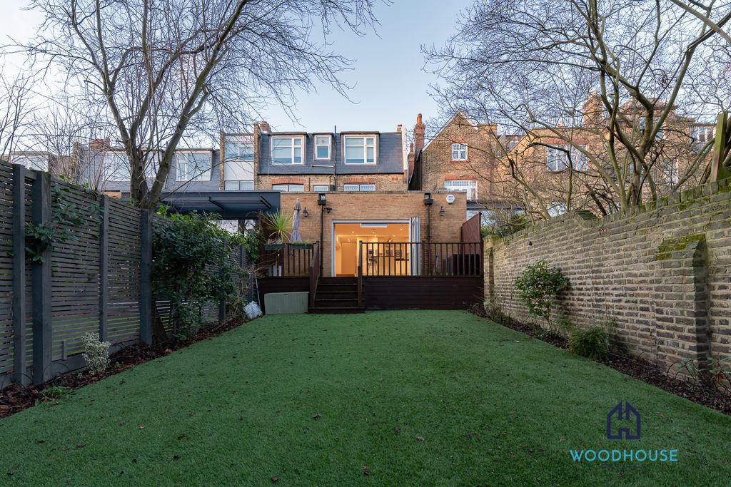 Property photo 3 of 14