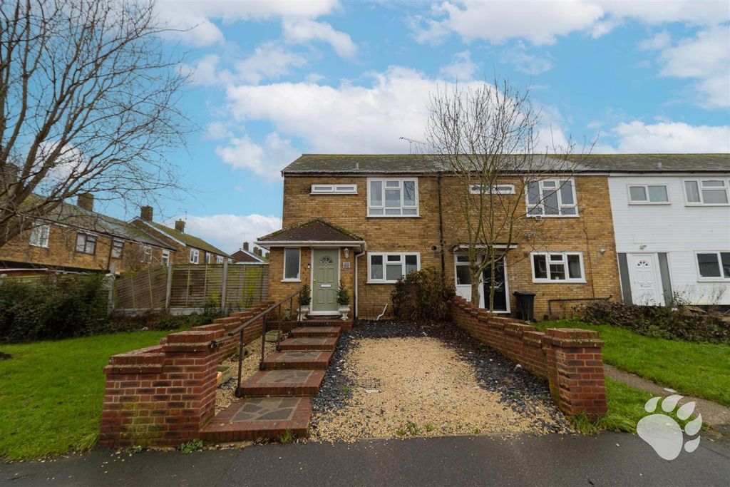 Property photo 1 of 17 Front