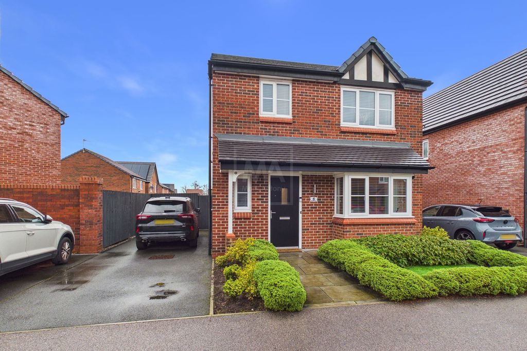 Property photo 1 of 18 Front External