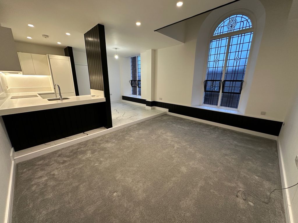 Property photo 2 of 16 4