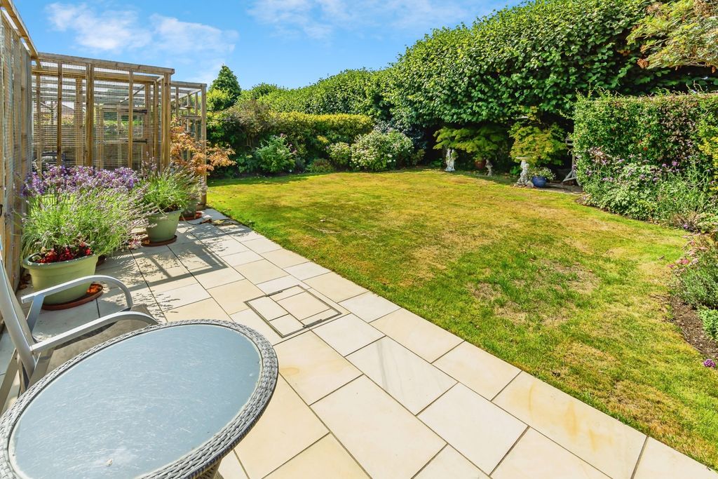 Property photo 1 of 18 Photo