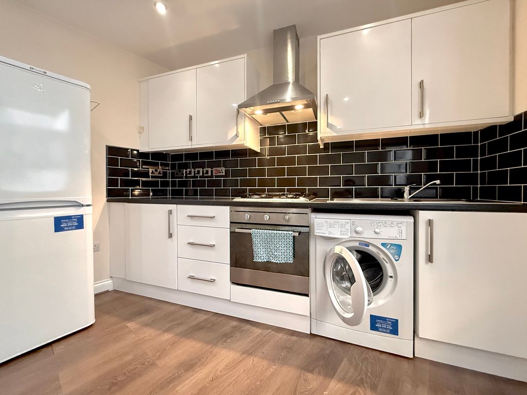 Property photo 3 of 6 Annex