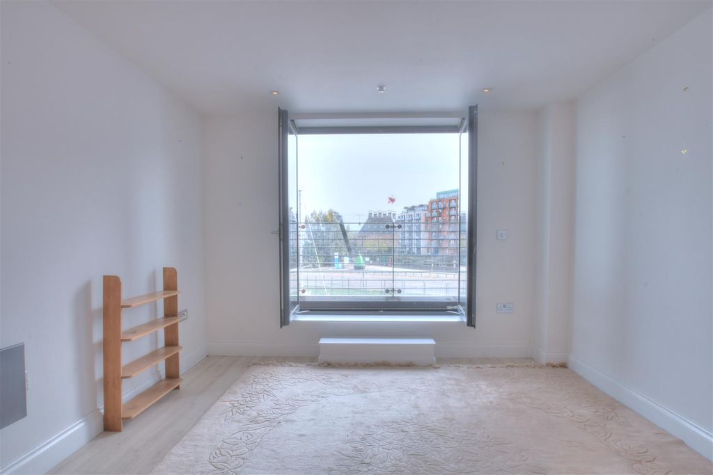 Property photo 3 of 11 Lounge Balcony 2.Jpg
