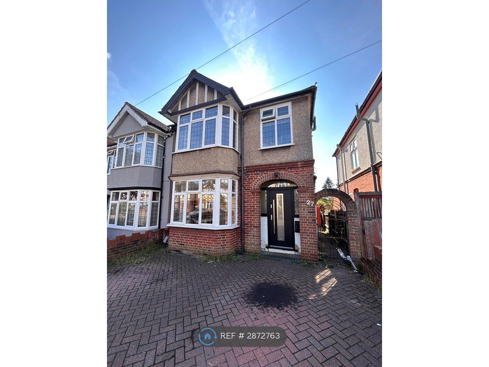 Property photo 2 of 23