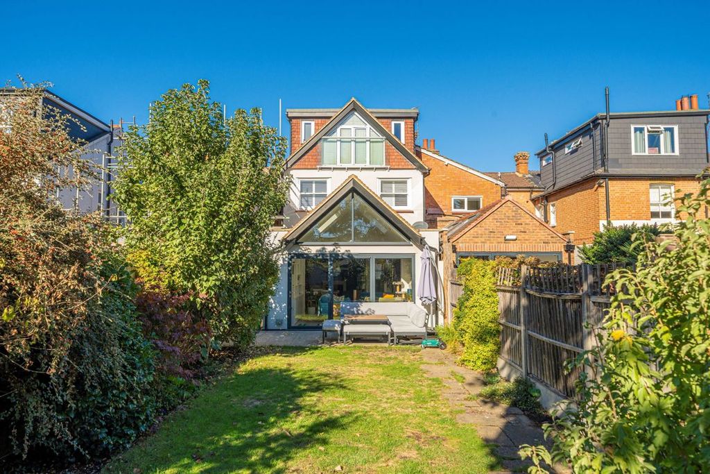 Property photo 1 of 8