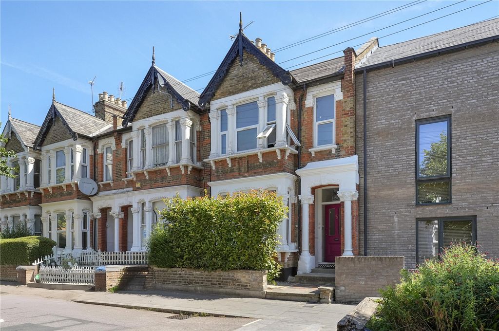 Property photo 2 of 18 Picture No. 22