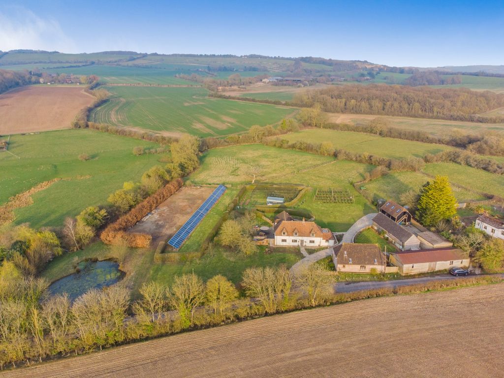 Property photo 1 of 32 Picture No. 48