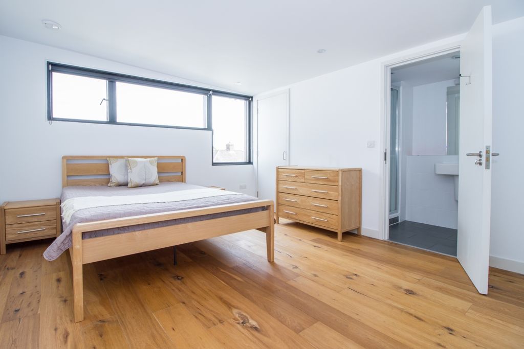 Property photo 2 of 8 43572