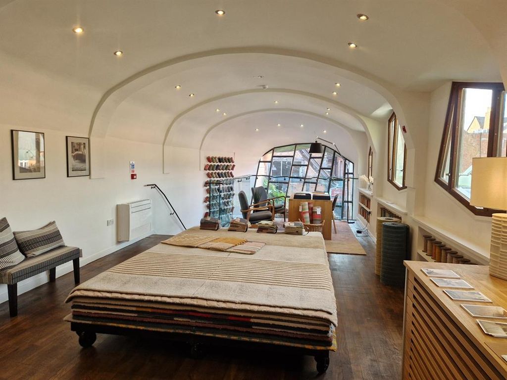 Property photo 3 of 7 Photo