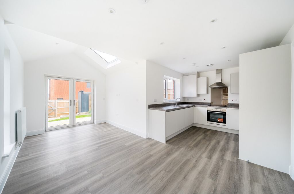 Property photo 3 of 24 1419802-9-699d94d...