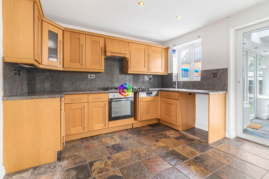 Property photo 3 of 15 Kitchen