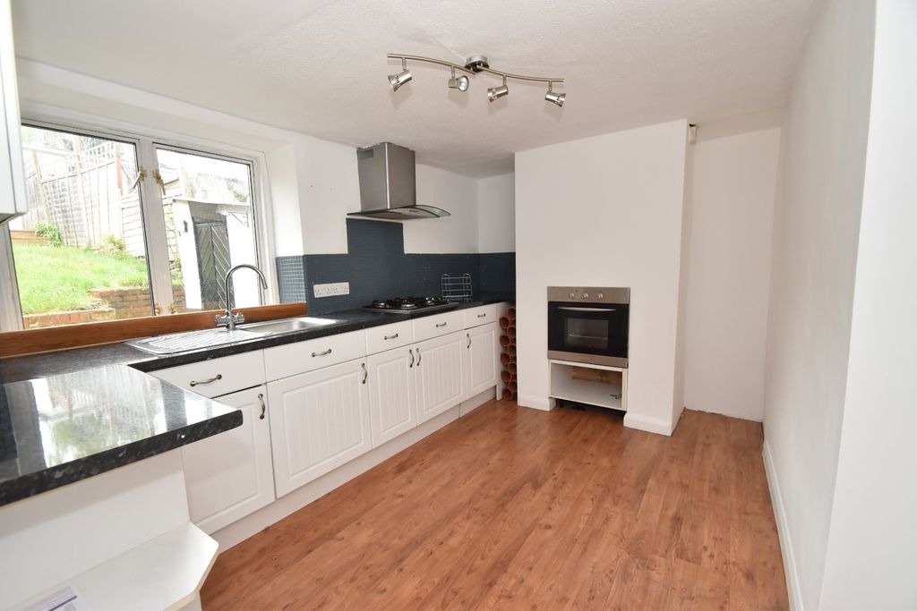 Property photo 2 of 10 Cullompton Seddons