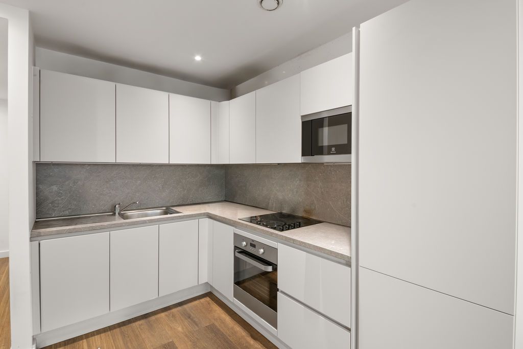 Property photo 3 of 16 Photo 3