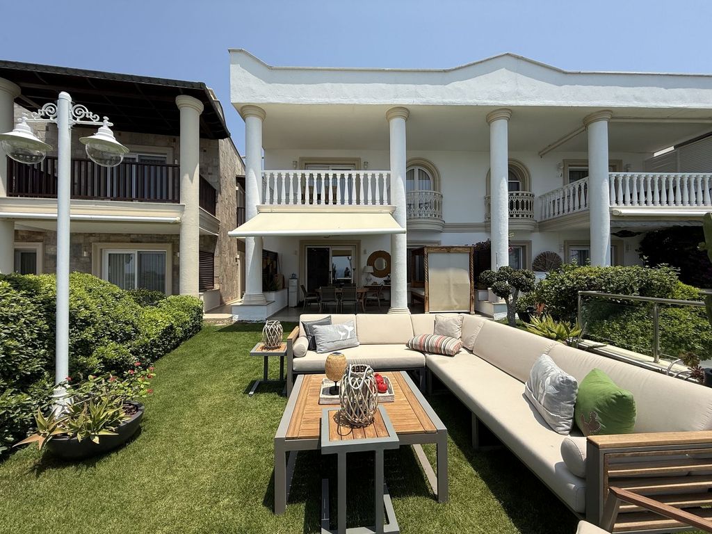Property photo 2 of 22 Luxurious Seafront Property For Sale In Kadikalesi, Bodrum - Manicured Garden