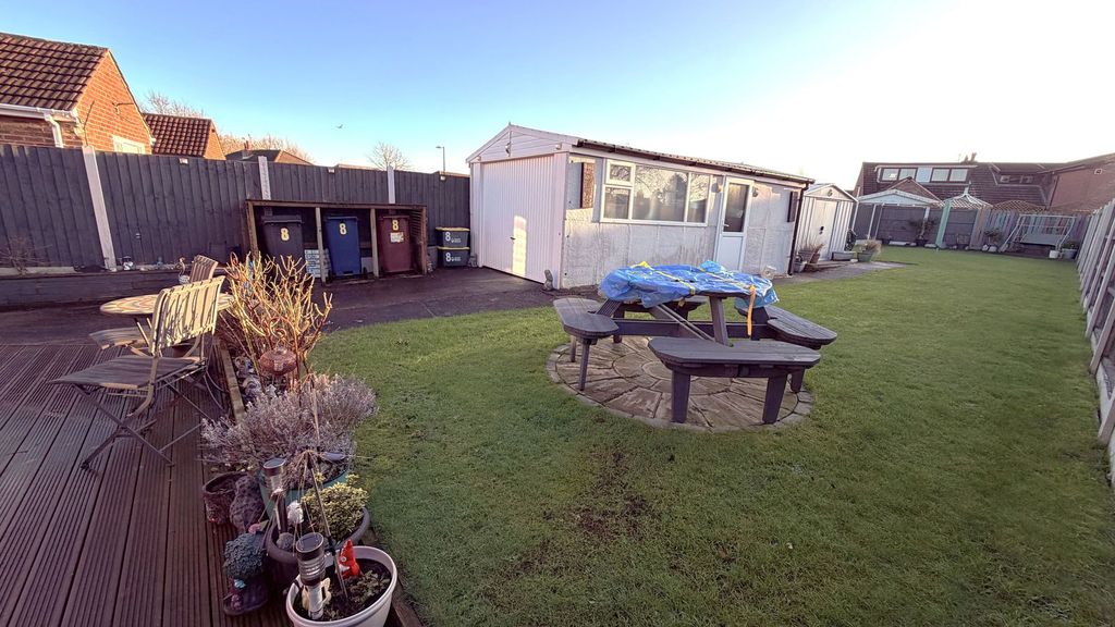 Property photo 3 of 21