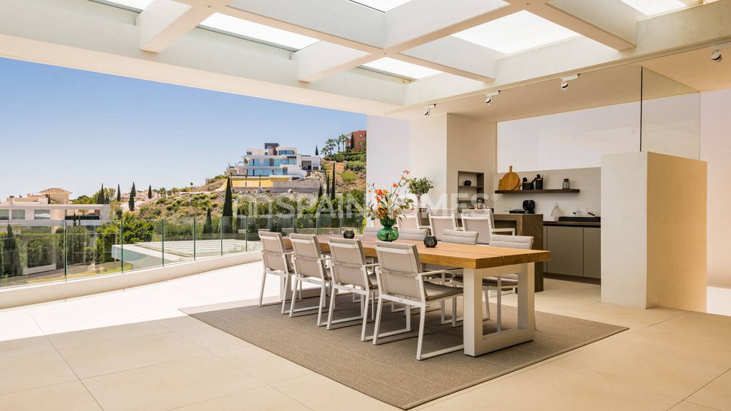 Property photo 3 of 41