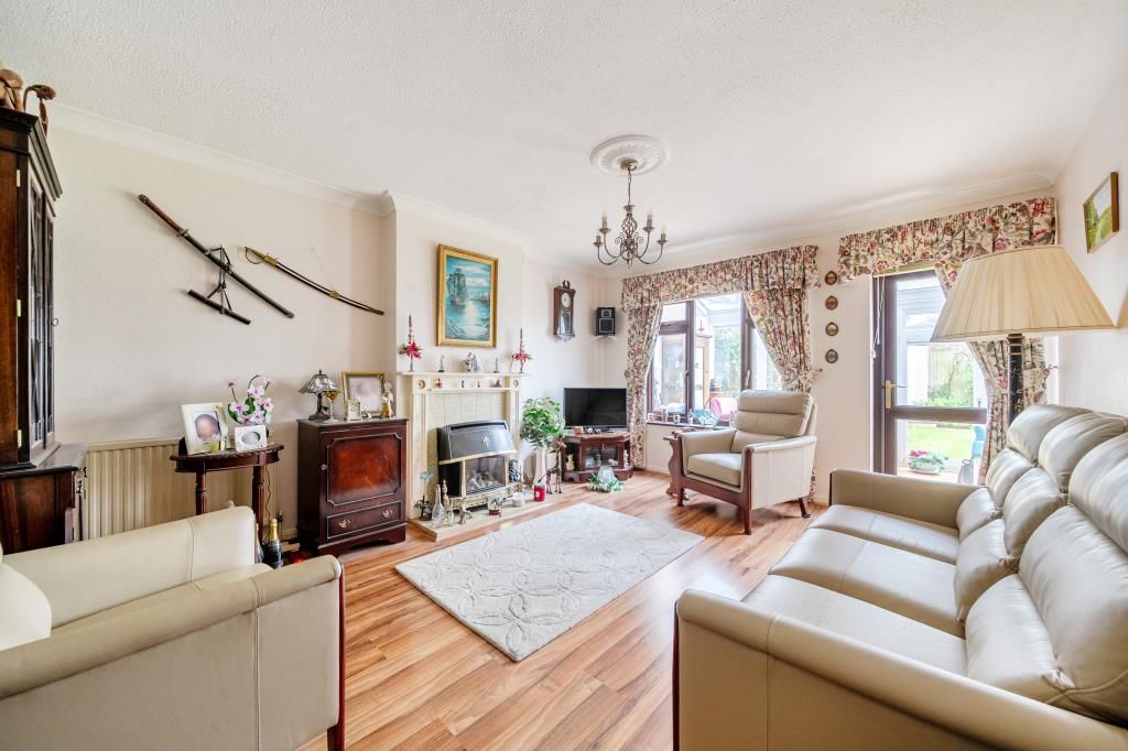 Property photo 3 of 20 Living Room