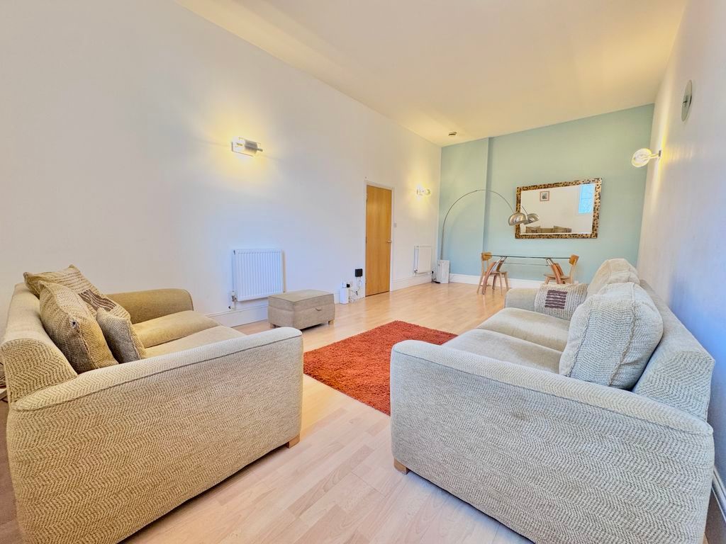 Property photo 2 of 12 Photo 9