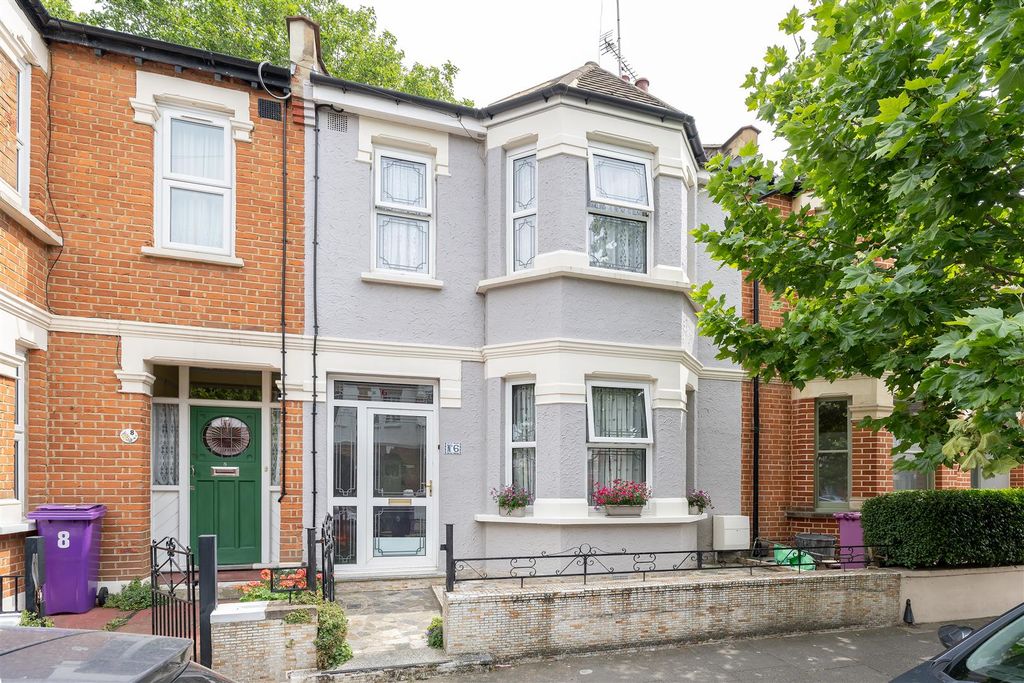 Property photo 1 of 26 Ridgdale Street, E3