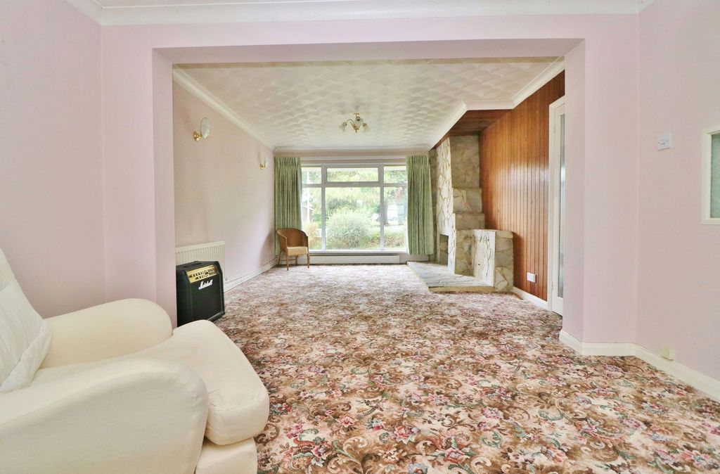 Property photo 3 of 19