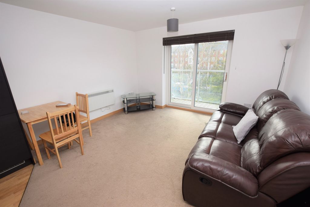 Property photo 3 of 8